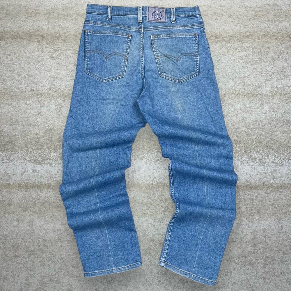 Vintage 90s Silver Medal Levis Jeans 32x30 Relaxed Fit Light Wash Made in USA
